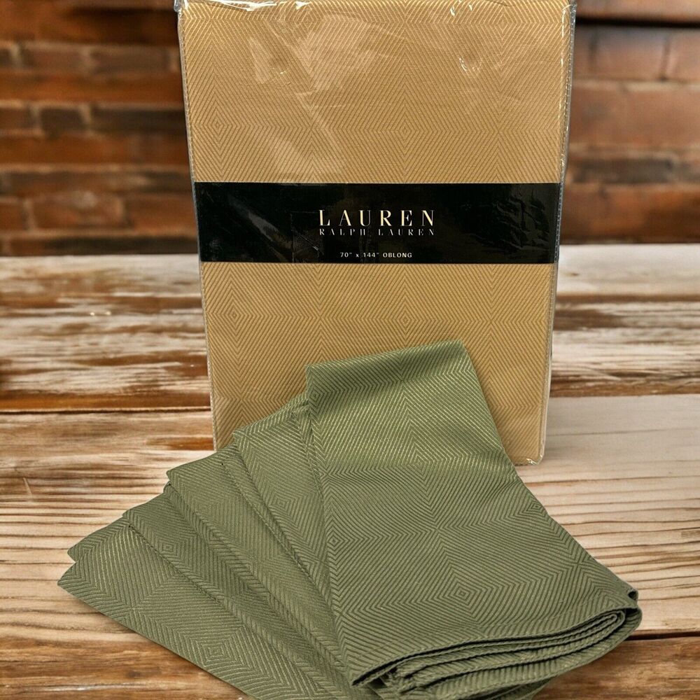 NEW RALPH LAUREN TABLE CLOTH 70"x104” Harrison‎ oxford Tan + 7 Sage Napkins